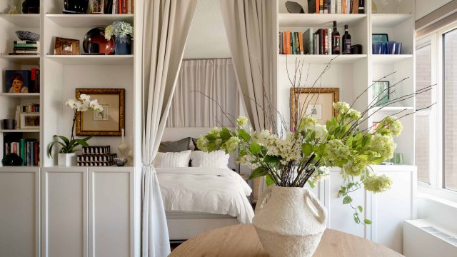 Revolutionizing Floral Displays: The Wall Vase Trend is Here