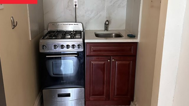 Transforming a Tiny Kitchen: Cozy Vibes Without Extra Space