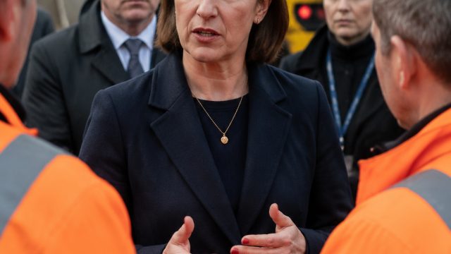 UK Transport Secretary Highlights Railway Safety Post-Tragic Incident | parfum wanita, free coins sl